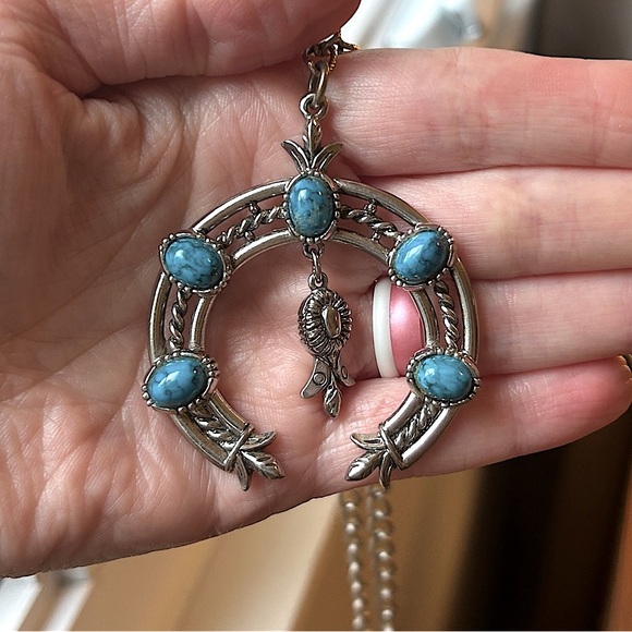 Vintage Signed ART Southwest Style Necklace Naja - Picture 1 of 5